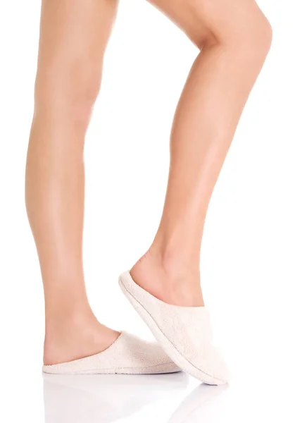 漂亮而整洁的女性腿。脚部护理 . — 图库照片