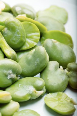 Haşlanmış bakla yığını