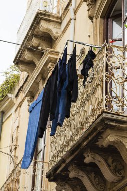 Syracuse, Sicilya evde