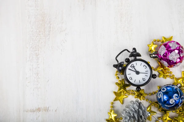 Jul dekorationer och klocka — Stockfoto