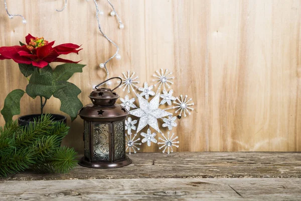 Decorações de Natal no fundo de madeira. Estrela de Natal , — Fotografia de Stock