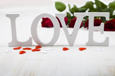 Kırmızı gül, kalp, 