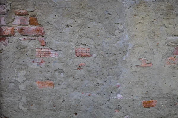 Fragment d'un bâtiment avec un mur de briques effondré . — Photo