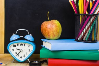 Okul için eşyalar 