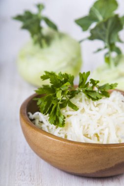 Salata sarımsak ile.  