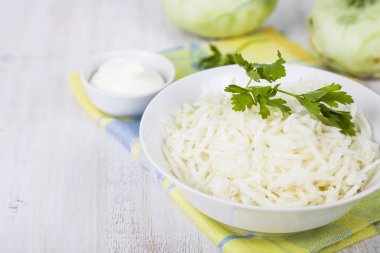 Salata sarımsak ile.  