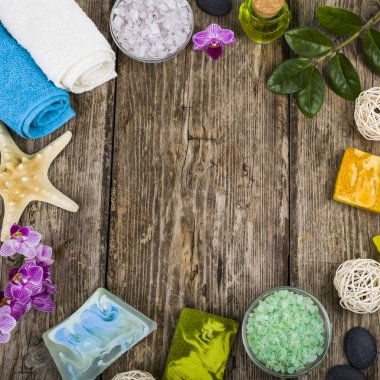 Spa uygulamaları ahşap tablo. 