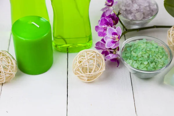 Spa treatments on wooden table. — Stock Photo, Image