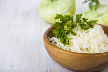 Salata sarımsak ile. 