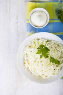 Salata sarımsak ile. 