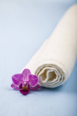 Spa uygulamaları ahşap tablo. 