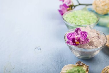 Spa uygulamaları ahşap tablo.