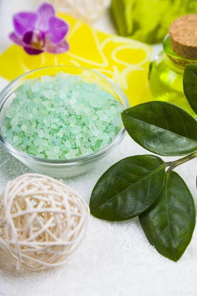 Spa uygulamaları ahşap tablo.