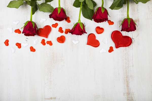 红玫瑰和心 — 图库照片
