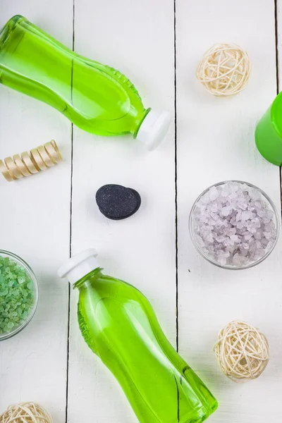 Spa uygulamaları bir beyaz ahşap tablo.