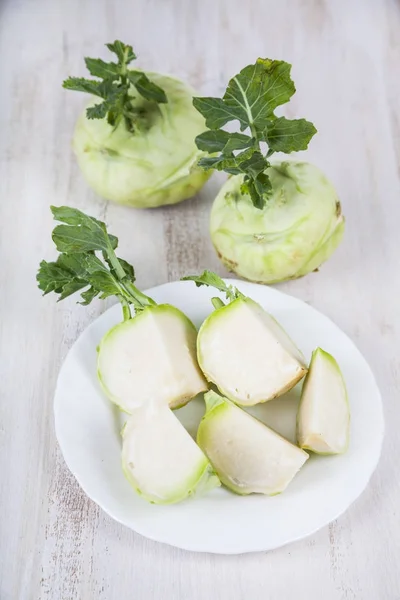 Kohlrabi on a wooden table. — Stock Photo, Image