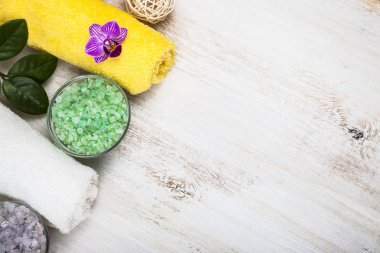 Spa uygulamaları ahşap tablo. 