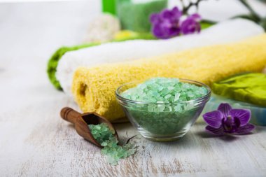 Spa uygulamaları ahşap tablo. 