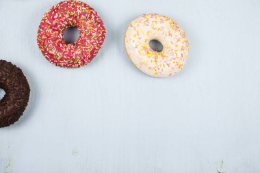 Çok renkli donut yakın çekim