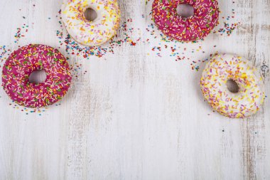 Çok renkli donut yakın çekim
