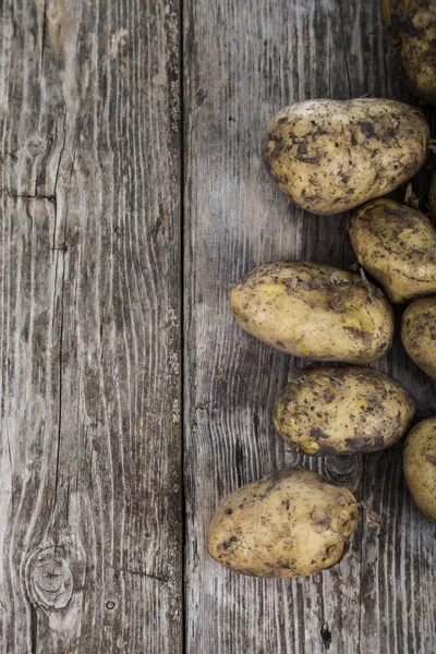 Raw potatoes — Stock Photo, Image