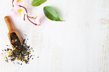 siyah çay yaprakları çiçek