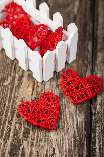 Rode harten in een wit vak — Stockfoto