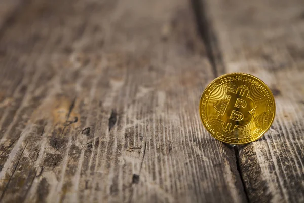 Bitcoin eski ahşap masa. 