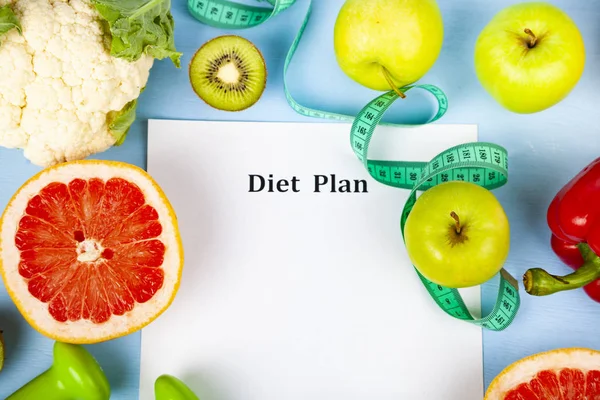 Gıda ve sayfaya bir diyet planı — Stok fotoğraf