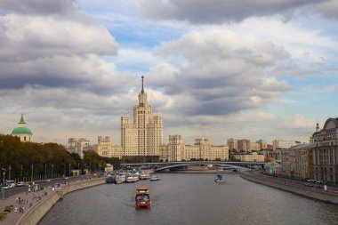Moskova'da Zaryadye Park Yüzen köprü, Rusya.