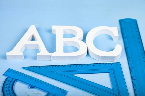 Governantes para a escola e letras ABC — Fotografia de Stock