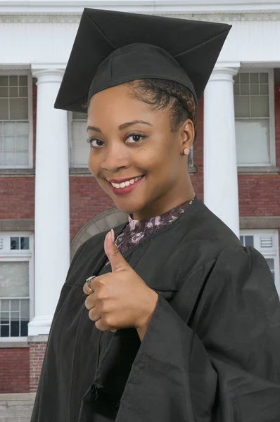 Svart afroamerikanska kvinna examen — Stockfoto