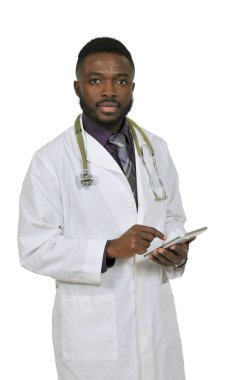 Erkek doktor bilgisayar tablet ile