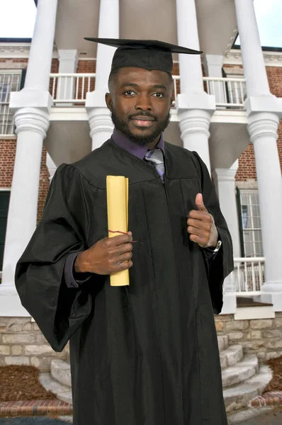 Siyah adam mezunu — Stok fotoğraf