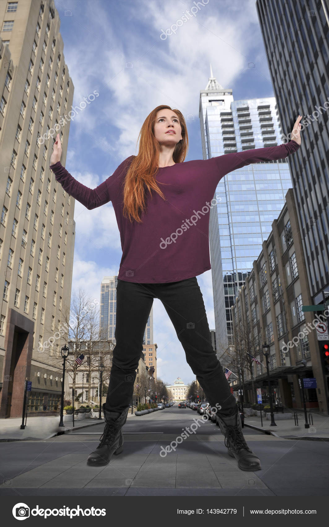 Гигант дениз милани. Девушки гиганты в реальной жизни. Allegra cole 2019. Джессика великанша. Giantess дженни чех такси.