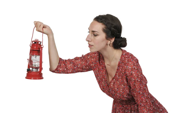 Donna con lanterna in mano — Foto Stock