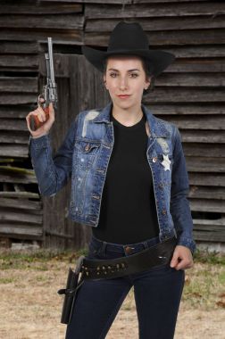 Cowgirl relvolver ile