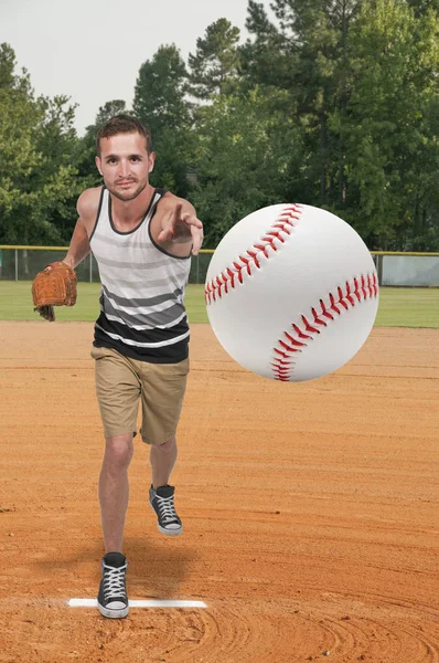 Homem jogador de beisebol — Fotografia de Stock