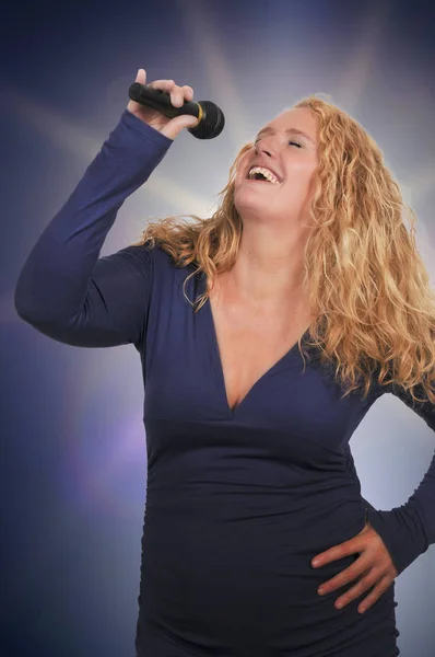 Middle Age Woman Singer — Stock Photo, Image