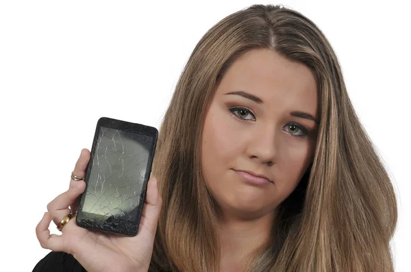 Женщина со взломанным экраном телефона — стоковое фото