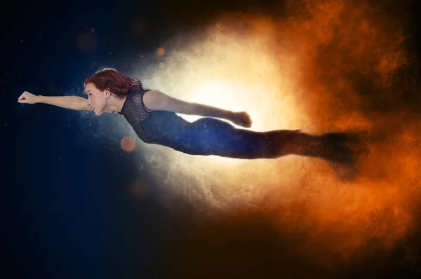 Falling or Flying Woman — Stock Photo, Image