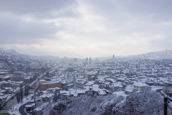 Blick Auf Die Stadt Beim Winterpanorama — Stockfoto
