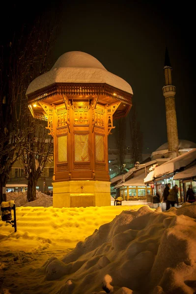 Себиль Красивую Зимнюю Ночь Старом Городе Сараево Является Символом Города — стоковое фото