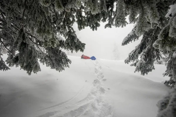 Trekking Aventura Montaña Durante Nieve Invierno —  Fotos de Stock