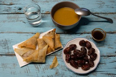 Oruç tutmak için basit bir İslami yemek