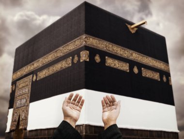 Makkah Kaaba Hajj Muslims, hands praying clipart