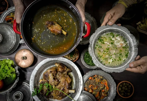 Iftar Tradicional Servido Ramadán Mesa Para Reunir Familia — Foto de Stock