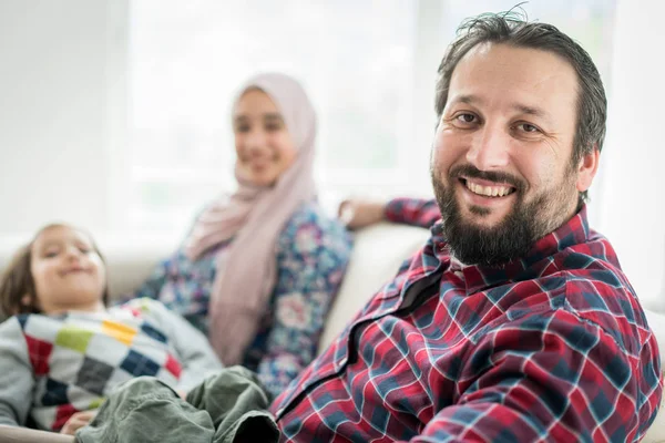 Happy Muslim Family Sitting Sofa Living Roome Home — Stock Photo, Image