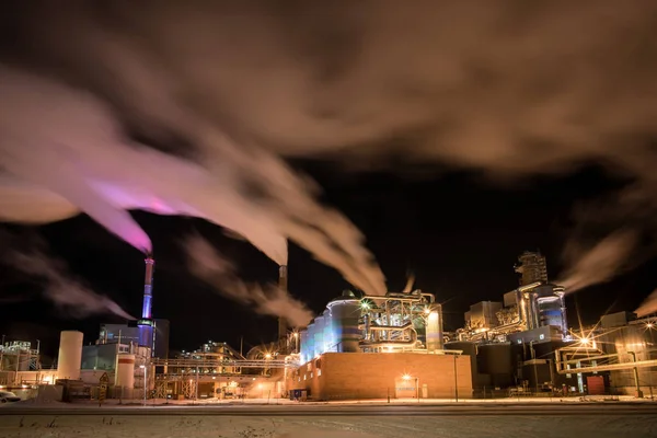 Industria Moderna Con Camino Fumo — Foto Stock