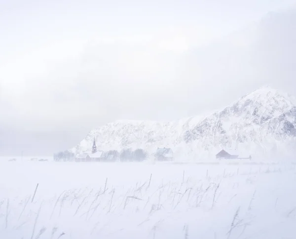 Mlhavá Hora Severní Nordické Přírodě — Stock fotografie